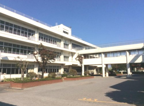 【小学校】北泉小学校まで2400ｍ