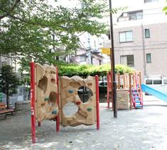 【公園】三田二丁目児童遊園まで38ｍ