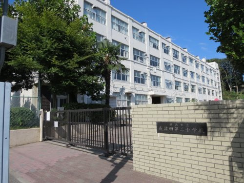 【小学校】横浜市立長津田第二小学校まで50ｍ