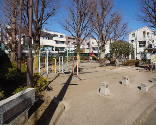 【公園】天神公園まで335ｍ