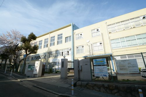 【中学校】神戸市立上野中学校まで1953ｍ