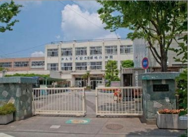 【小学校】草加市立瀬崎小学校まで750ｍ