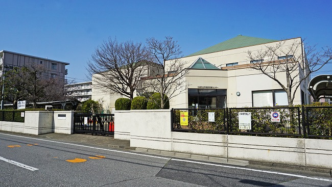【その他】三郷市役所　早稲田児童センターまで449ｍ