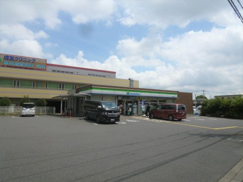 【コンビニエンスストア】ファミリーマート相模町店まで500ｍ