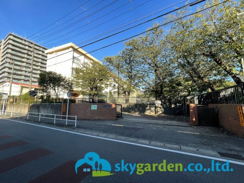 【小学校】藤沢市立新林小学校まで850ｍ