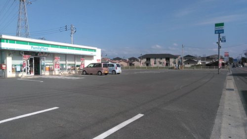 【コンビニエンスストア】ファミリーマート　八女龍ヶ原店＊まで664ｍ