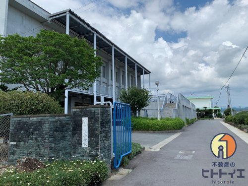【中学校】西中学校まで2504ｍ