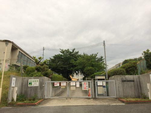 【小学校】堺市立新檜尾台小学校まで815ｍ