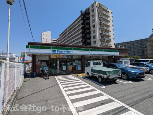 【コンビニエンスストア】ファミリーマート　土山駅前店まで697ｍ