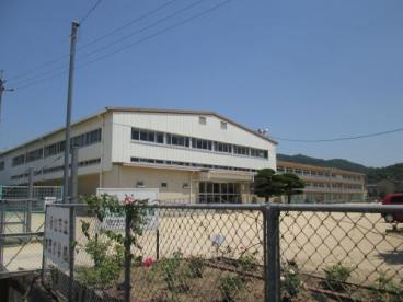 【小学校】福山市立加茂小学校まで1301ｍ