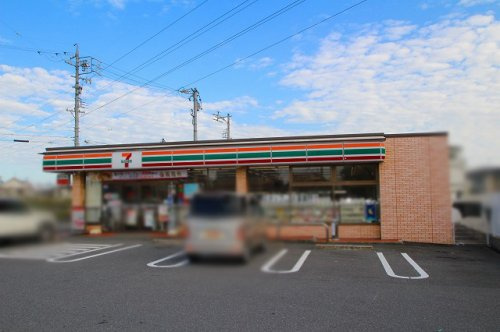 【コンビニエンスストア】セブン-イレブン小牧久保一色店まで364ｍ
