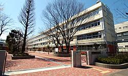 【中学校】世田谷区立三宿中学校まで344ｍ