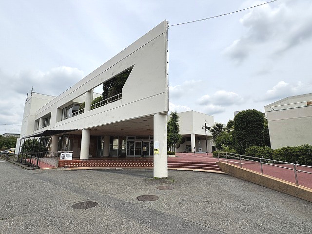 【市役所・区役所】寒川町役場まで1780ｍ