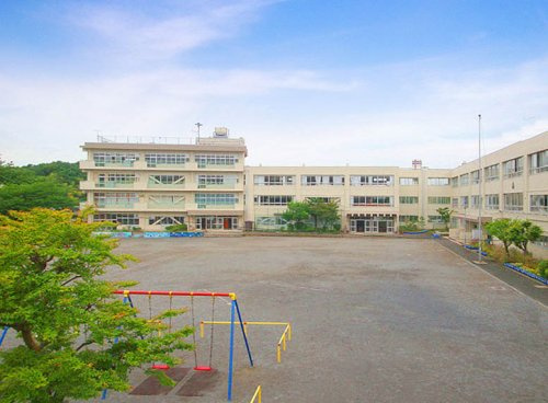 【小学校】本町田東小学校まで575ｍ