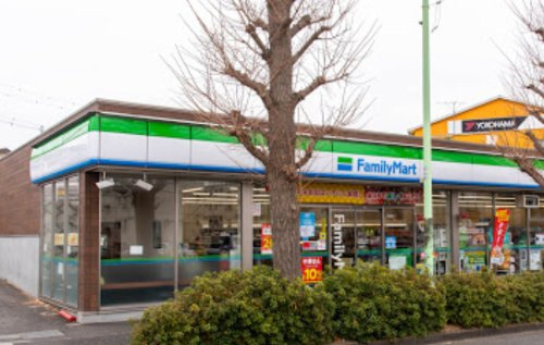 【コンビニエンスストア】ファミリーマート　町田山崎町店まで274ｍ