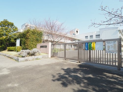 【中学校】浦安市立日の出中学校まで532ｍ