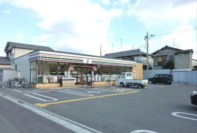 【コンビニエンスストア】セブンイレブン　東大阪森河内西2丁目店まで808ｍ