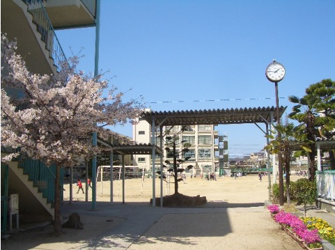 【小学校】大東市立南郷小学校まで653ｍ