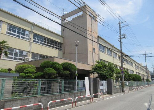 【中学校】第二中学校まで960ｍ