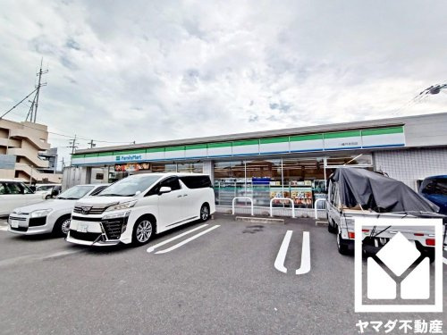【コンビニエンスストア】ファミリーマート　八幡月夜田店まで757ｍ