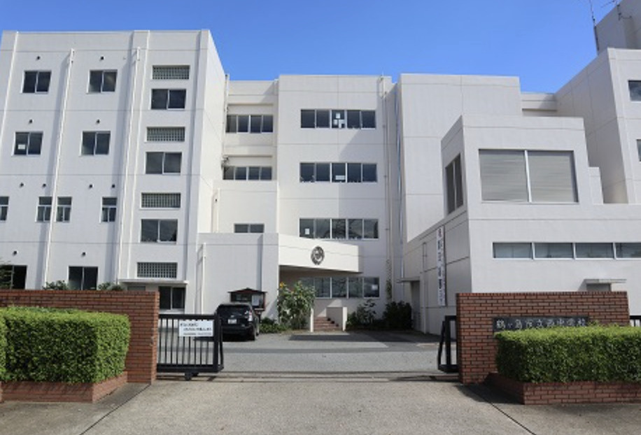 【中学校】西中学校まで850ｍ