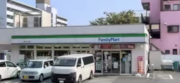 【コンビニエンスストア】ファミリーマート　新松戸六丁目店まで353ｍ