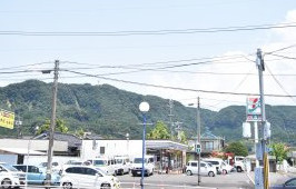【コンビニエンスストア】セブンイレブン　国分重久店まで515ｍ