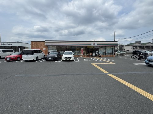 【コンビニエンスストア】セブンイレブン　枚方伊加賀本町店まで1164ｍ