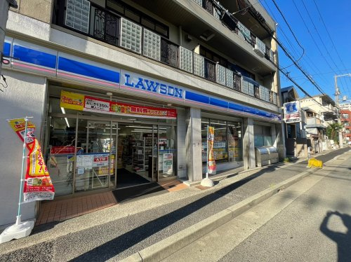 【コンビニエンスストア】ローソン　神戸田中町二丁目店まで154ｍ