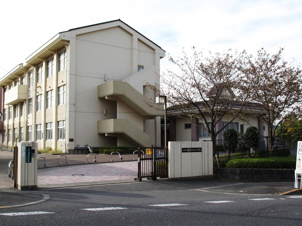 【小学校】鑓水小学校まで545ｍ