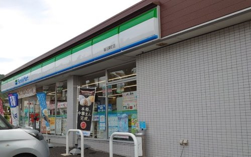 【コンビニエンスストア】ファミリーマート　鵜沼東町店まで101ｍ