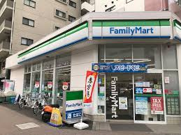 【コンビニエンスストア】ファミリーマート　スリーウェル新横浜店まで1098ｍ
