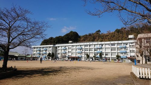 【小学校】坂元小学校まで1645ｍ