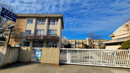 【小学校】宮北小学校まで818ｍ
