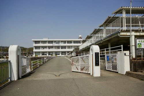 【中学校】岩出第二中学校まで3356ｍ