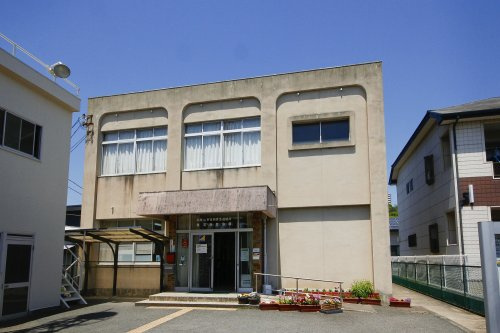 【市役所・区役所】和歌山市役所　貴志連絡所まで262ｍ