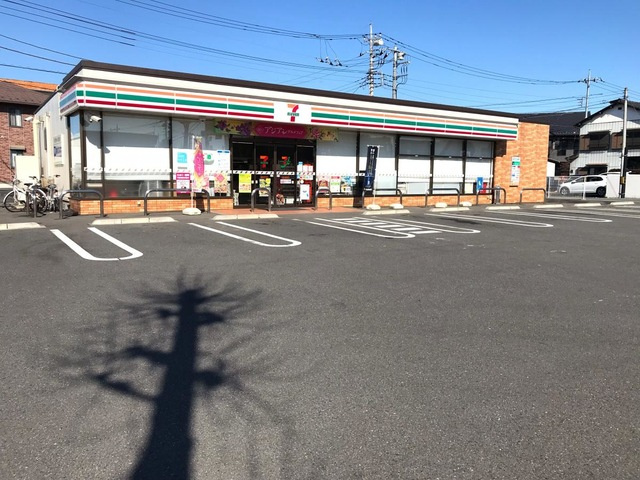 【コンビニエンスストア】セブンイレブン前橋元総社町店まで724ｍ