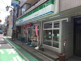 【コンビニエンスストア】ファミリーマート　池ノ上駅北口店まで597ｍ