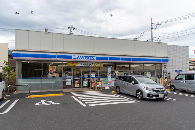 【コンビニエンスストア】ローソン　足立加平インター店まで242ｍ