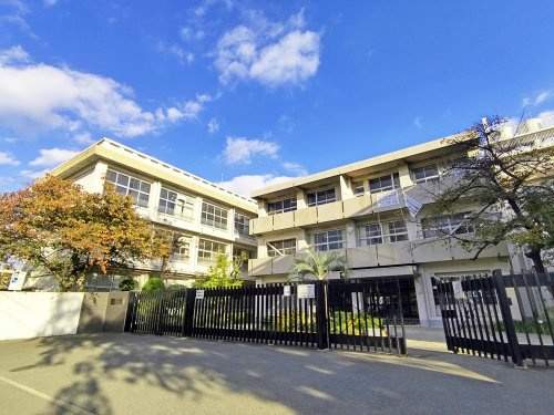 【中学校】西宮市立浜甲子園中学校まで668ｍ
