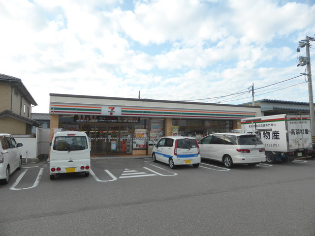 【コンビニエンスストア】セブンイレブン　魚津上村木店まで220ｍ
