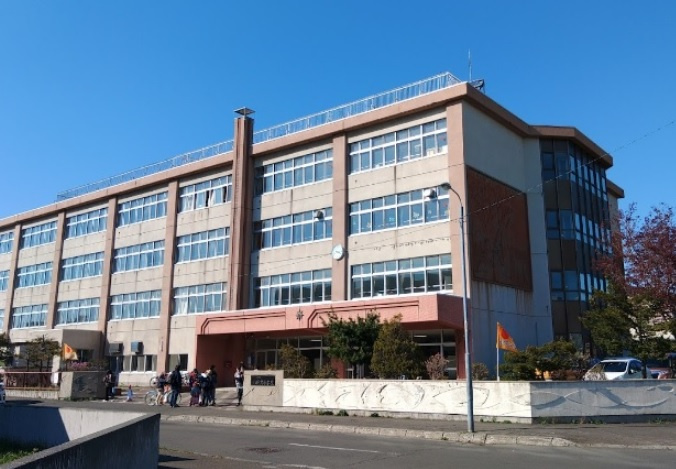 【小学校】札幌市立八軒北小学校まで550ｍ