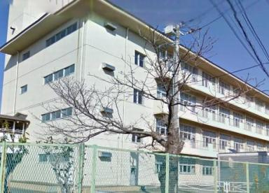 【中学校】綾瀬市立　春日台中学校まで500ｍ