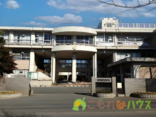 【中学校】鴻巣市立赤見台中学校まで300ｍ