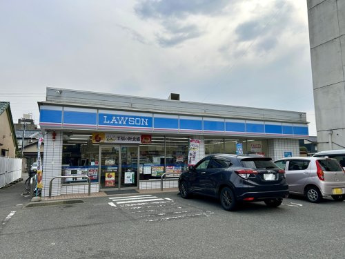 【コンビニエンスストア】ローソン　福井学園一丁目店まで509ｍ