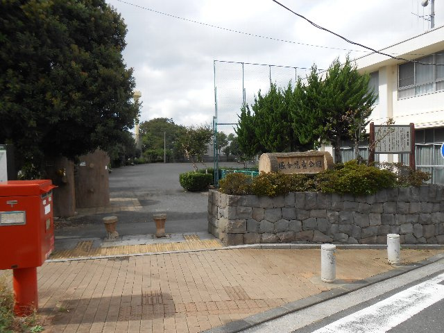 【公園】堀合児童公園まで752ｍ
