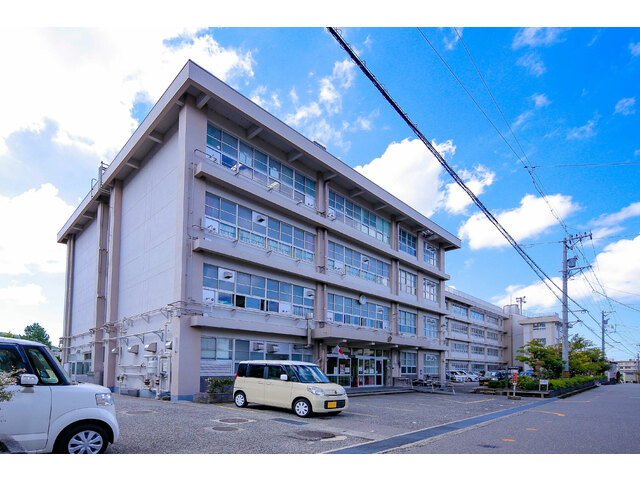 【小学校】富樫小学校まで970ｍ