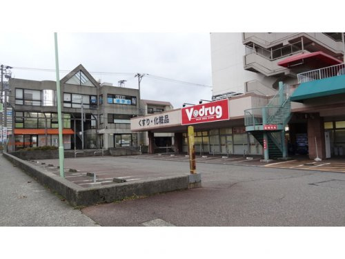 【ドラッグストア】Ｖ・ｄｒｕｇ中部薬品　泉が丘店まで1429ｍ