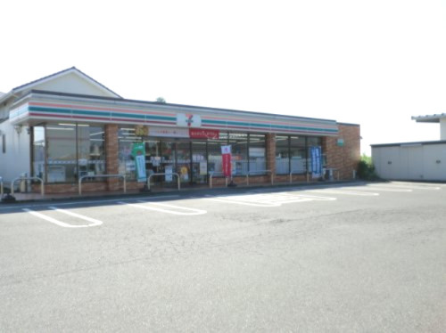 【コンビニエンスストア】セブンイレブン　伊勢崎西久保店まで313ｍ