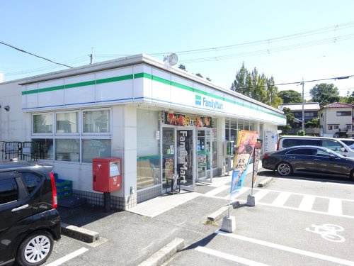 【コンビニエンスストア】ファミリーマート　橿原見瀬町店まで356ｍ